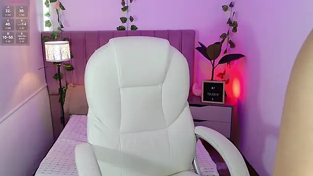 Snapshot of VioletBlacke_ chatting on 6, 11, 2025 VioletBlacke online show from 6, 11, 2025