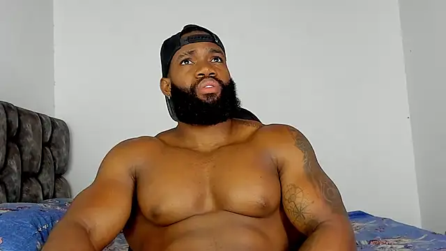 Snapshot of james_musclebbc chatting on 17, 12, 2025 james musclebbc online show from 17, 12, 2025