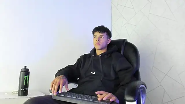 Alex Colton7 online show from 3, 12, 2025