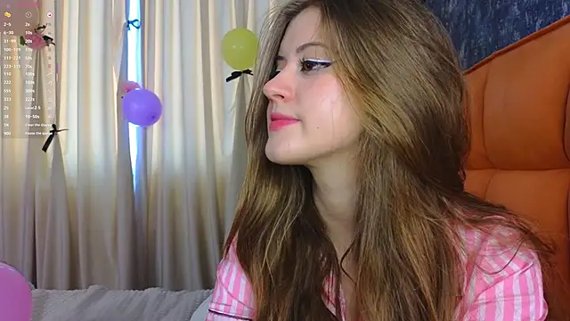 Snapshot of Orivienne chatting on 14, 9, 2025 Orivienne online show from 14, 9, 2025
