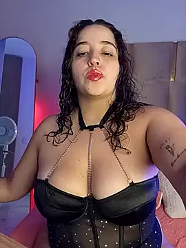 LoanaSantos online show from 4, 2, 2026
