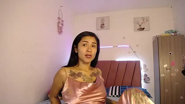 Liahdiaz  online show from 17, 4, 2026