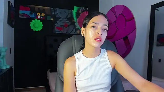 Snapshot of miIa_bratz chatting on 6, 5, 2026 miIa bratz online show from 6, 5, 2026
