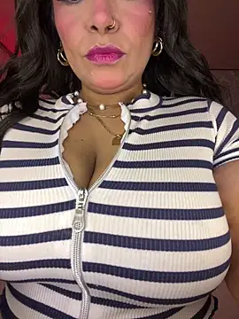 Snapshot of Vicky_Saidi chatting on 17, 5, 2026 Vicky Saidi online show from 17, 5, 2026