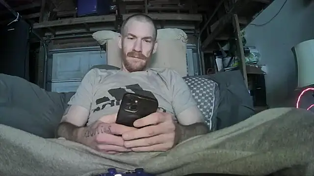 Snapshot of Tiggitytomociti chatting on 15, 2, 2026 Tiggitytomociti online show from 15, 2, 2026