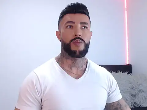 andrea de lucaa online show from 21, 9, 2025