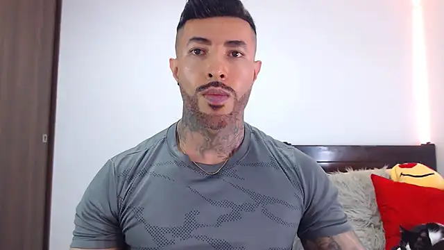 andrea de lucaa online show from 11, 2, 2026