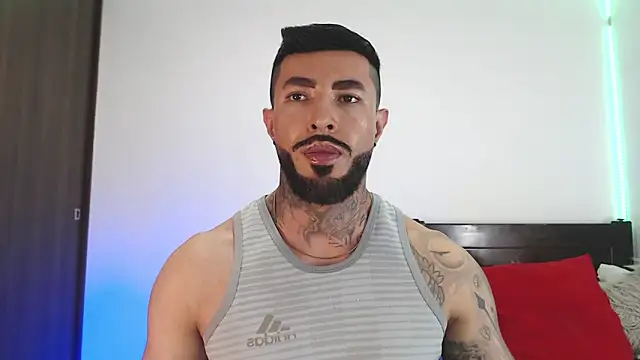 andrea de lucaa online show from 13, 4, 2026