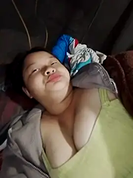 Snapshot of girl-babi chatting on 28, 10, 2025 girl-babi online show from 28, 10, 2025