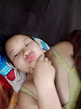 Snapshot of girl-babi chatting on 28, 10, 2025 girl-babi online show from 28, 10, 2025