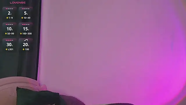 Snapshot of MiaSweetasHoney chatting on 9, 10, 2025 MiaSweetasHoney online show from 9, 10, 2025