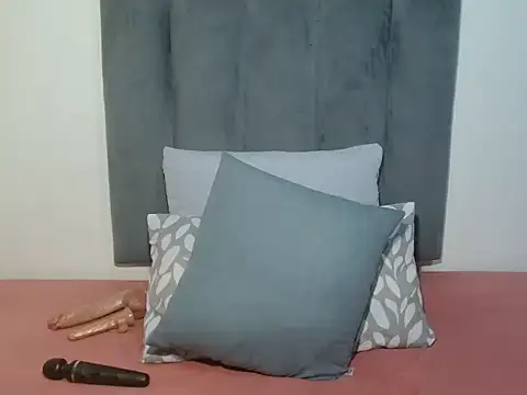 Snapshot of GorillaGripCunt77 chatting on 10, 11, 2025 GorillaGripCunt77 online show from 10, 11, 2025