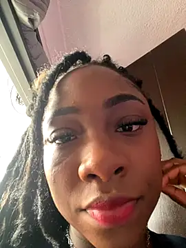 Snapshot of Astergray21 chatting on 25, 10, 2025 Astergray21 online show from 25, 10, 2025