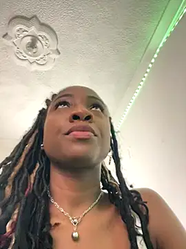 Snapshot of Astergray21 chatting on 10, 11, 2025 Astergray21 online show from 10, 11, 2025