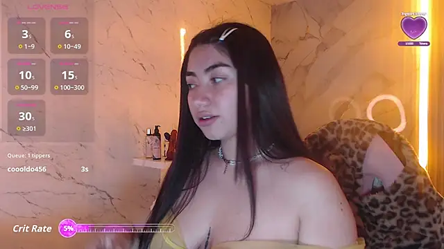 Snapshot of Sophia_tf chatting on 28, 9, 2025 Sophia tf online show from 28, 9, 2025