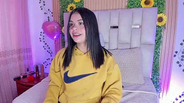 Snapshot of Jade_Nmm chatting on 25, 9, 2025 Jade Nmm online show from 25, 9, 2025