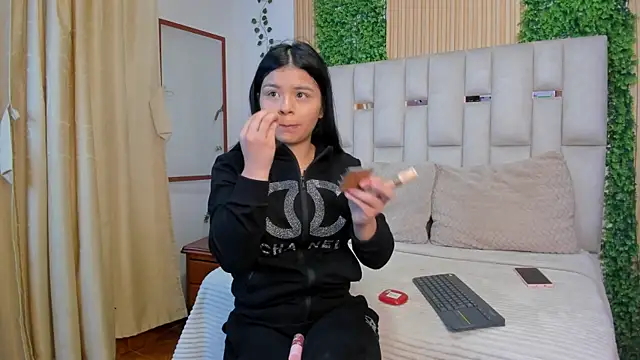 Jade Nmm online show from 8, 4, 2026