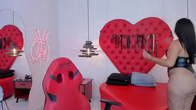 Snapshot of Miiaa_Foxyy_ chatting on 18, 10, 2025 Miiaa Foxyy online show from 18, 10, 2025