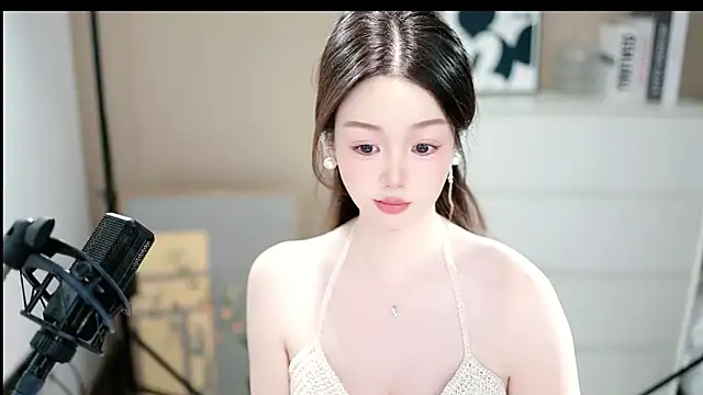 Snapshot of abbyli12 chatting on 17, 12, 2025 abbyli12 online show from 17, 12, 2025