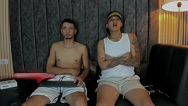 Snapshot of DustinandJordan chatting on 9, 11, 2025 DustinandJordan online show from 9, 11, 2025