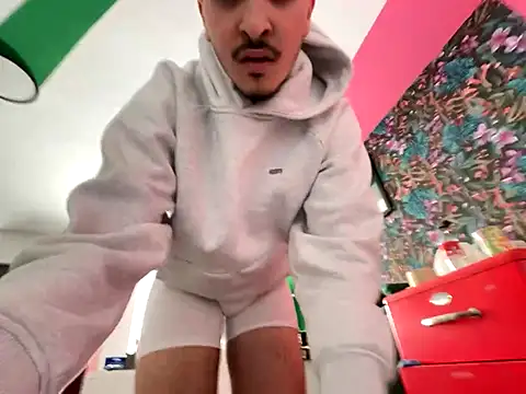 Snapshot of amo660 chatting on 15, 12, 2025 amo660 online show from 15, 12, 2025