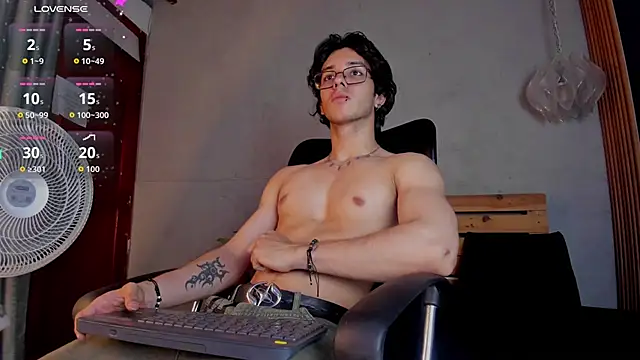 Snapshot of Markuss__ chatting on 24, 9, 2025 Markuss online show from 24, 9, 2025