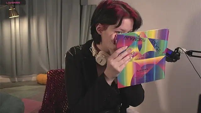 Snapshot of bluebeell chatting on 1, 12, 2025 bluebeell online show from 1, 12, 2025