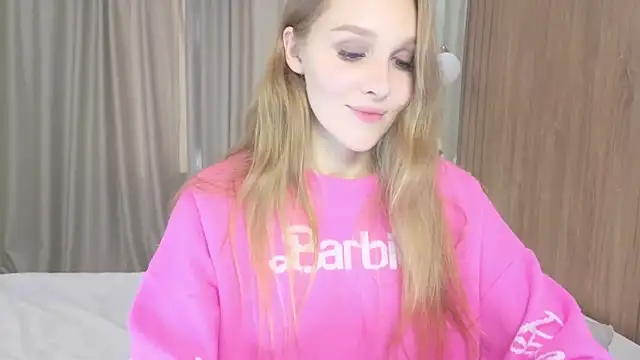 Snapshot of Brigitte_Bardot chatting on 29, 9, 2025 Brigitte Bardot online show from 29, 9, 2025