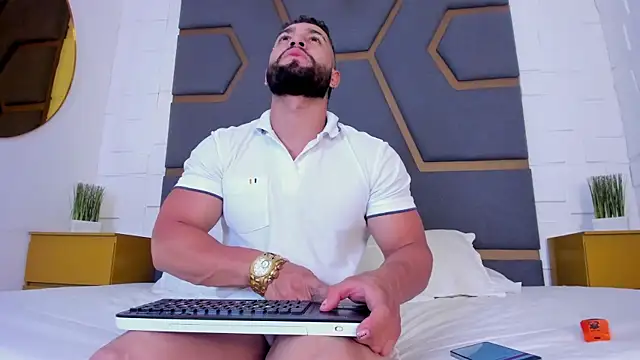 Snapshot of massimofiore_ chatting on 29, 9, 2025 massimofiore online show from 29, 9, 2025