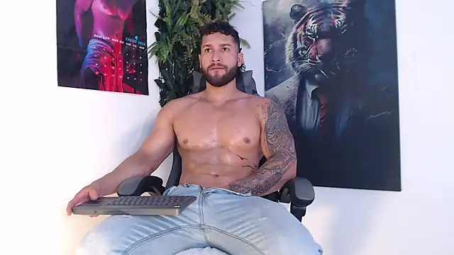 Snapshot of massimofiore_ chatting on 11, 6, 2026 massimofiore online show from 11, 6, 2026