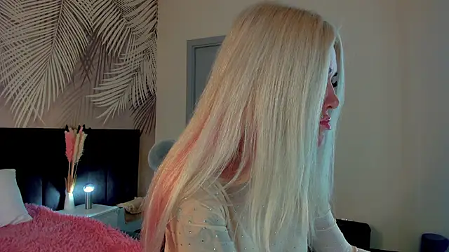 Kira Key online show from 24, 9, 2025