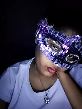 layra 9900 online show from 14, 12, 2025