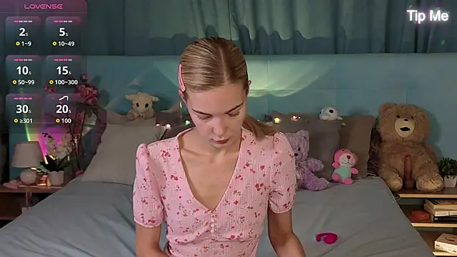 Snapshot of Aurora_Bennet chatting on 4, 11, 2025 Aurora Bennet online show from 4, 11, 2025