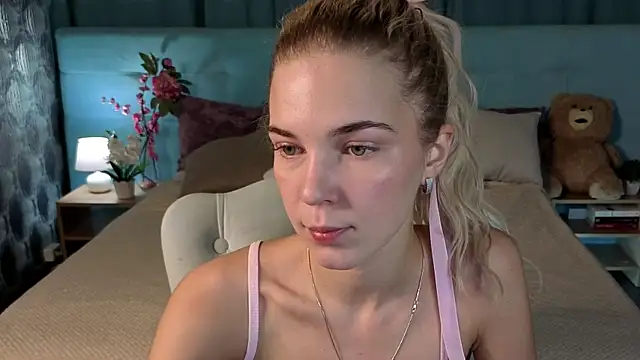 Snapshot of Aurora_Bennet chatting on 21, 11, 2025 Aurora Bennet online show from 21, 11, 2025