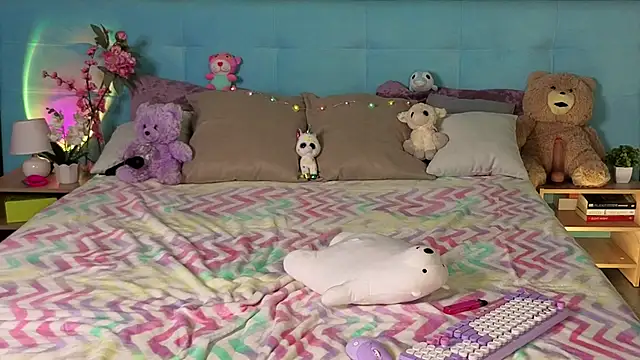 Snapshot of Aurora_Bennet chatting on 27, 11, 2025 Aurora Bennet online show from 27, 11, 2025