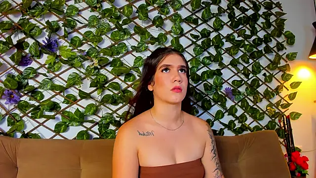 Snapshot of kloe_bella chatting on 11, 9, 2025 kloe bella online show from 11, 9, 2025