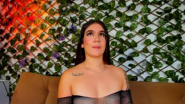 Snapshot of kloe_bella chatting on 16, 9, 2025 kloe bella online show from 16, 9, 2025