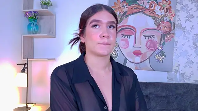 Snapshot of kloe_bella chatting on 8, 11, 2025 kloe bella online show from 8, 11, 2025