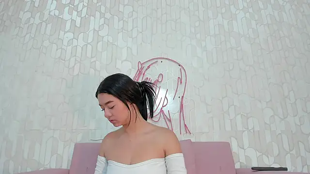 Snapshot of scarletross_ chatting on 7, 10, 2025 scarletross online show from 7, 10, 2025