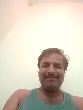 Snapshot of vardh033 chatting on 17, 9, 2025 vardh033 online show from 17, 9, 2025