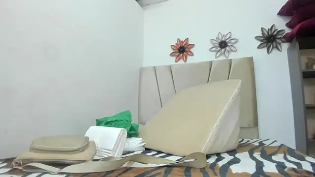 Adrianasex 69x online show from 15, 10, 2025