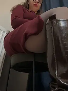 ladywithbigass online show from 3, 2, 2026