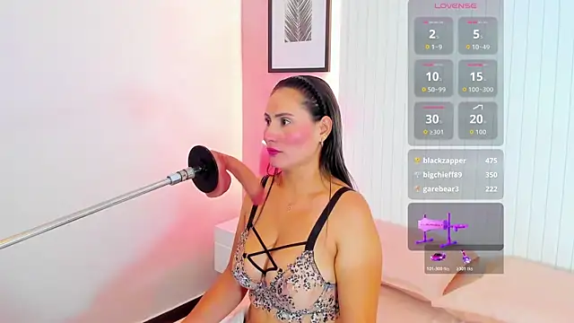 Snapshot of lauren_stone_ chatting on 22, 10, 2025 lauren stone online show from 22, 10, 2025