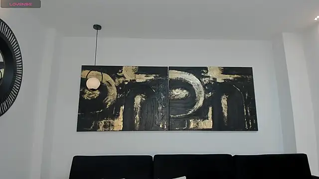 LeahNovac online show from 26, 11, 2025