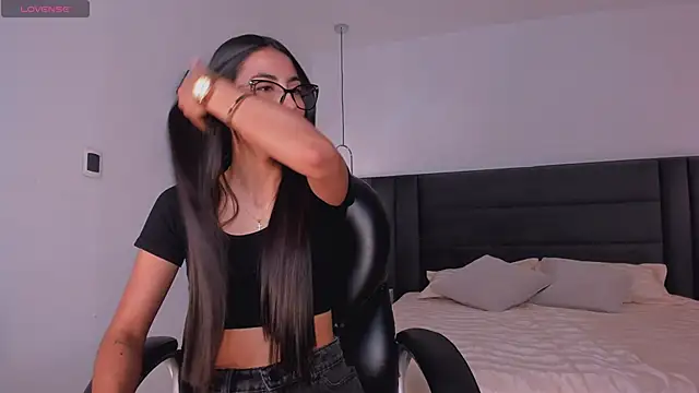 Snapshot of BonnyRose chatting on 29, 11, 2025 BonnyRose online show from 29, 11, 2025