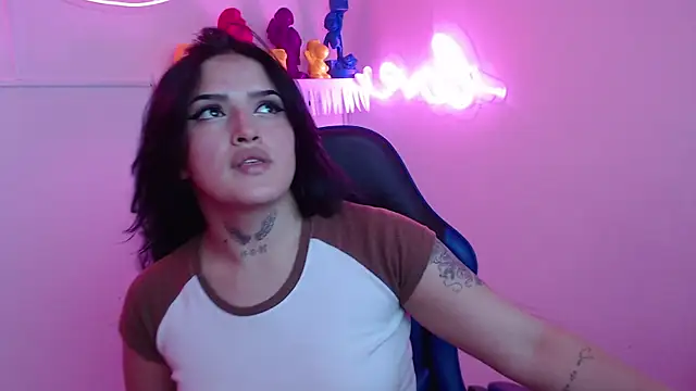 Snapshot of sari_belle chatting on 2, 10, 2025 sari belle online show from 2, 10, 2025