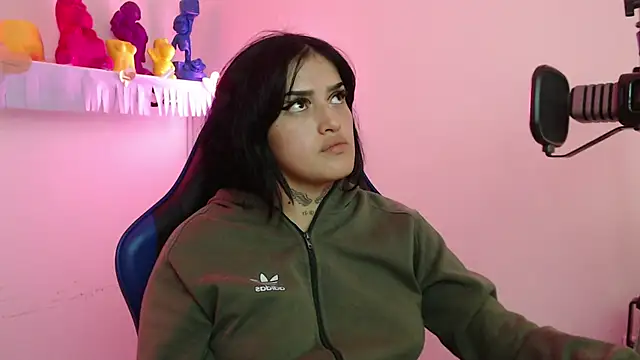 Snapshot of sari_belle chatting on 7, 10, 2025 sari belle online show from 7, 10, 2025