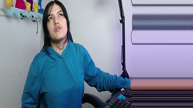 Snapshot of sari_belle chatting on 8, 10, 2025 sari belle online show from 8, 10, 2025