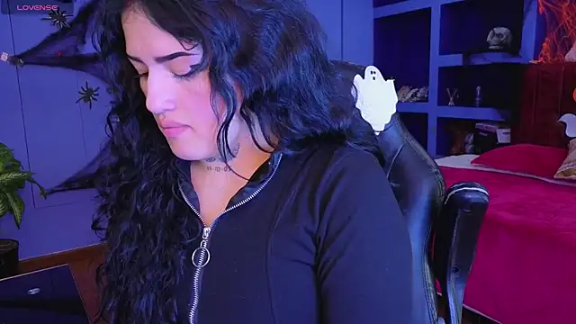 Snapshot of sari_belle chatting on 3, 11, 2025 sari belle online show from 3, 11, 2025