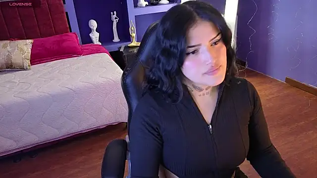 Snapshot of sari_belle chatting on 25, 11, 2025 sari belle online show from 25, 11, 2025